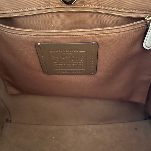 Authentic Coach Leather Bag - Picture 3 of 7